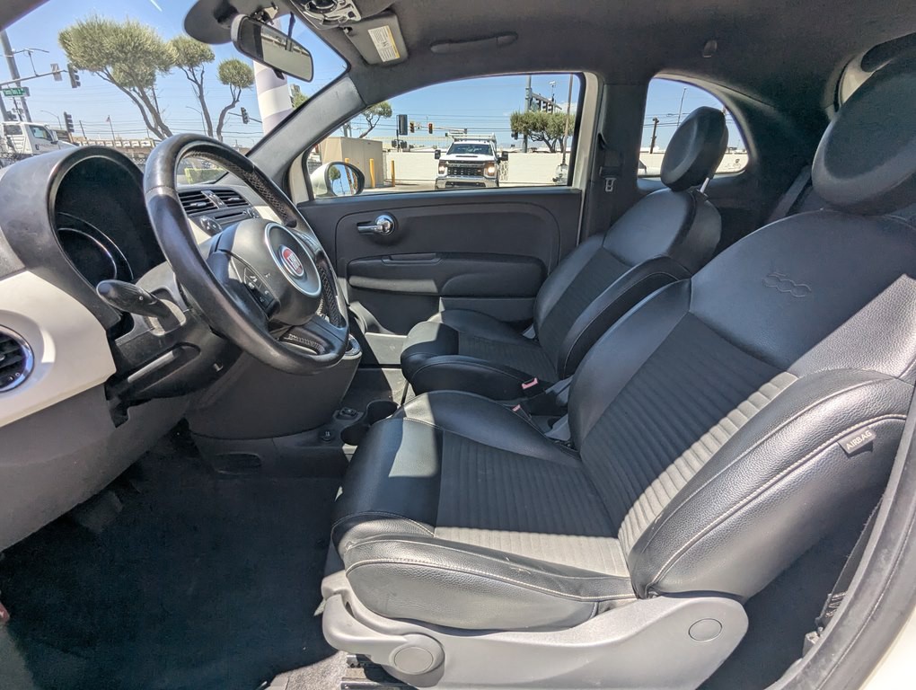 2015 FIAT 500 Image 8