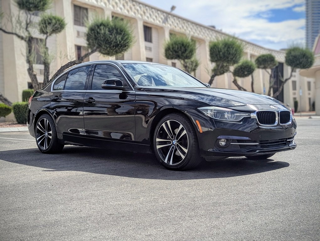 2018 BMW 3 Series Image 2