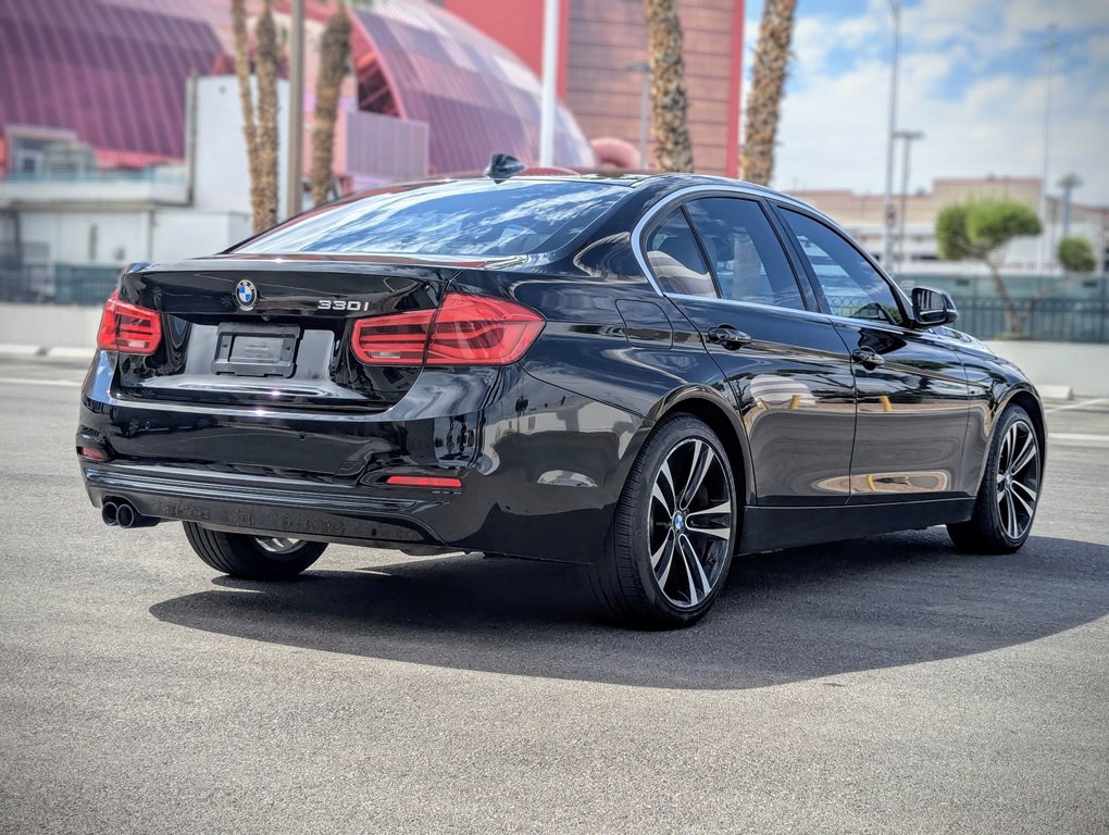 2018 BMW 3 Series Image 3