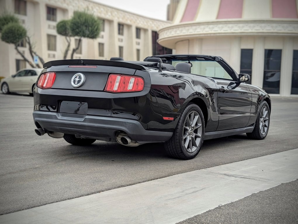 2011 Ford Mustang Image 6