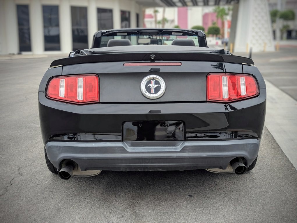 2011 Ford Mustang Image 8