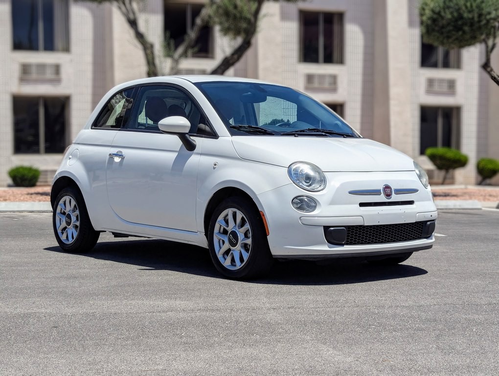 2016 FIAT 500 Image 2