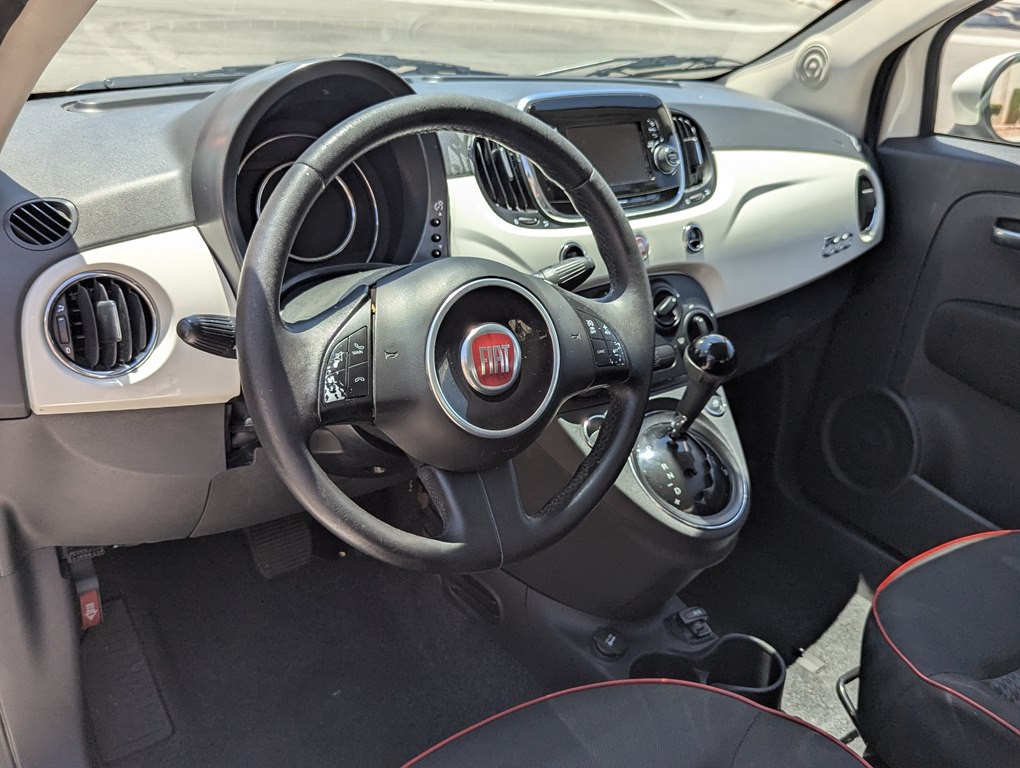 2016 FIAT 500 Image 7