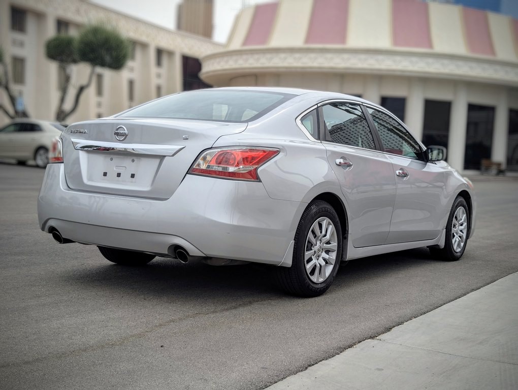 2015 Nissan Altima Image 3