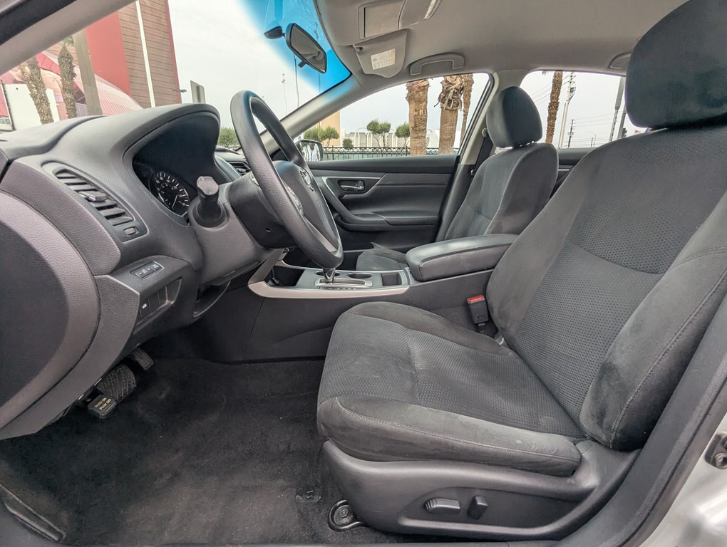2015 Nissan Altima Image 7