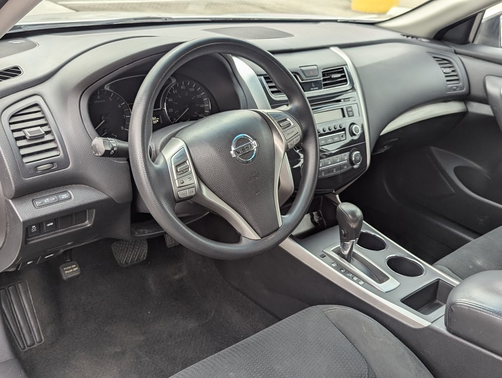 2015 Nissan Altima Image 8