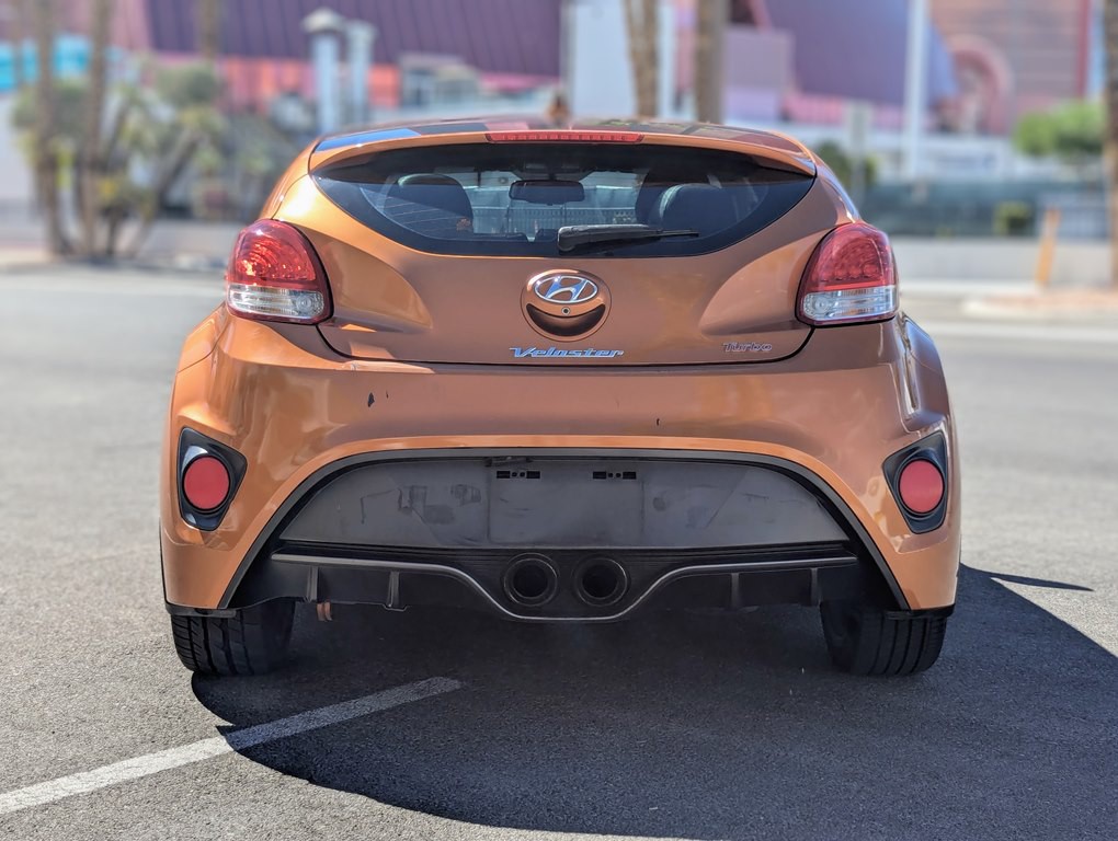2016 Hyundai Veloster Image 4