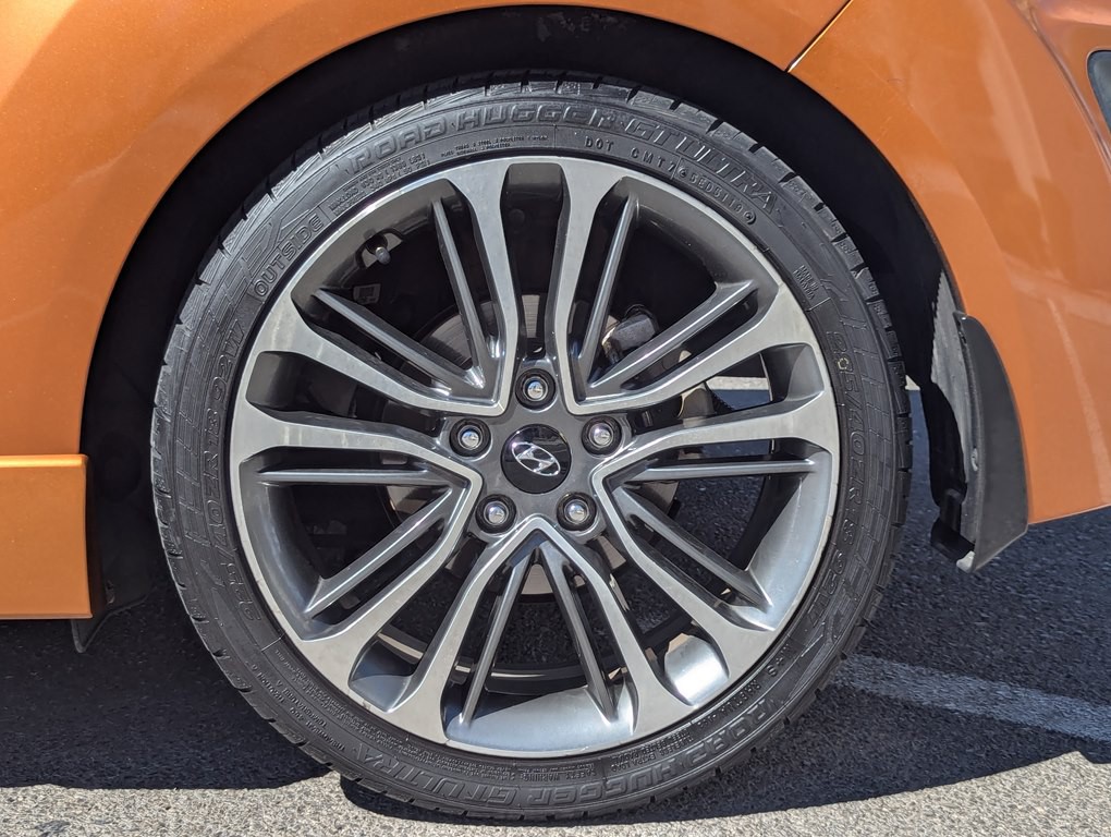 2016 Hyundai Veloster Image 8