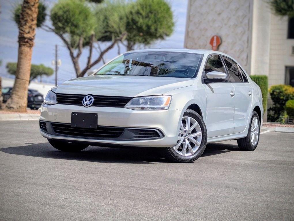 2011 Volkswagen Jetta Image 1