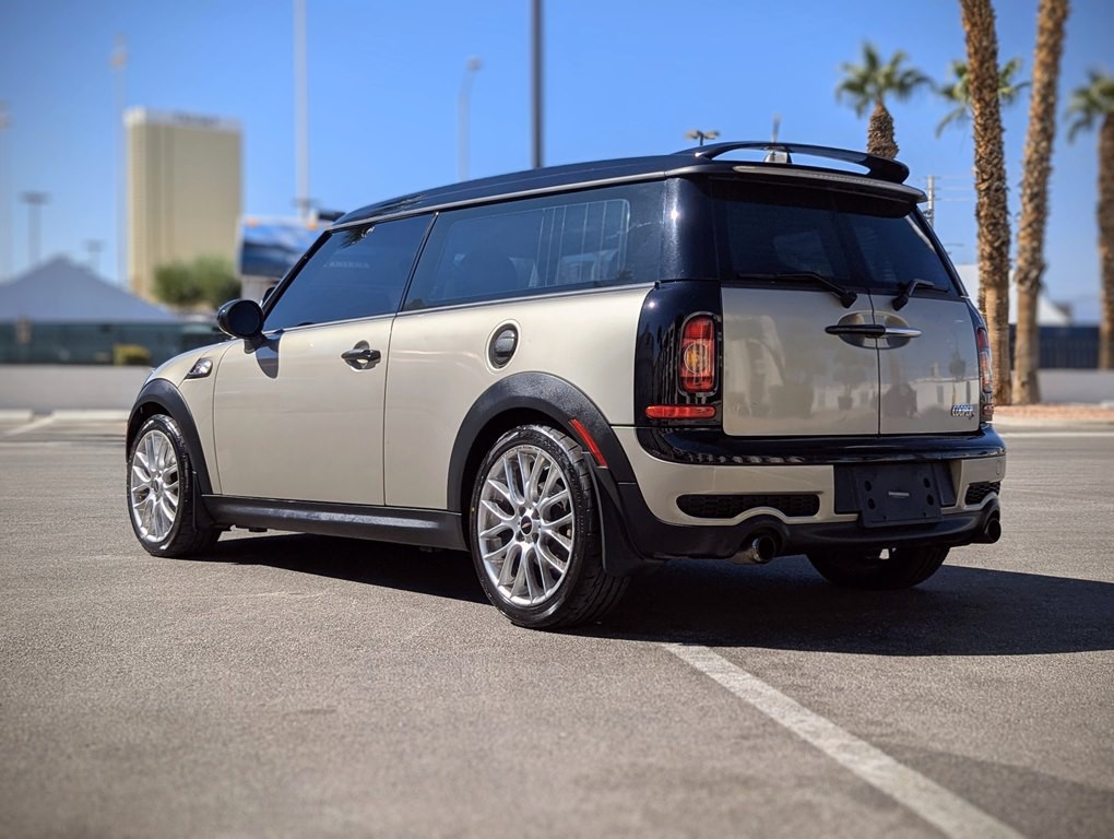 2010 MINI Cooper Clubman Image 4