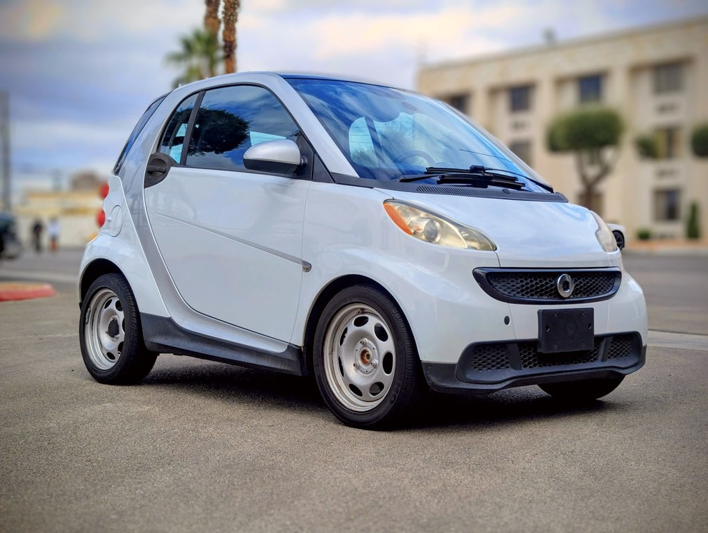 2014 smart fortwo Image 2