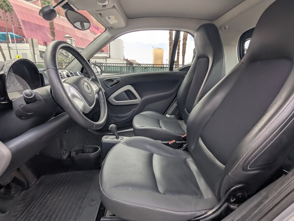 2014 smart fortwo Image 8
