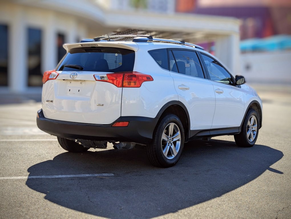 2015 Toyota Rav4 Image 3