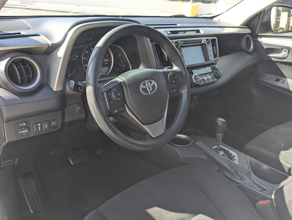2015 Toyota Rav4 Image 7
