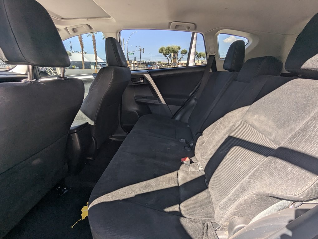 2015 Toyota Rav4 Image 9