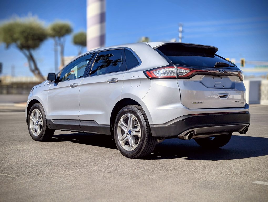 2017 Ford Edge Image 4