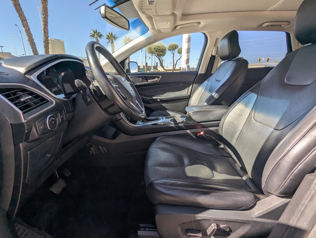 2017 Ford Edge Image 8