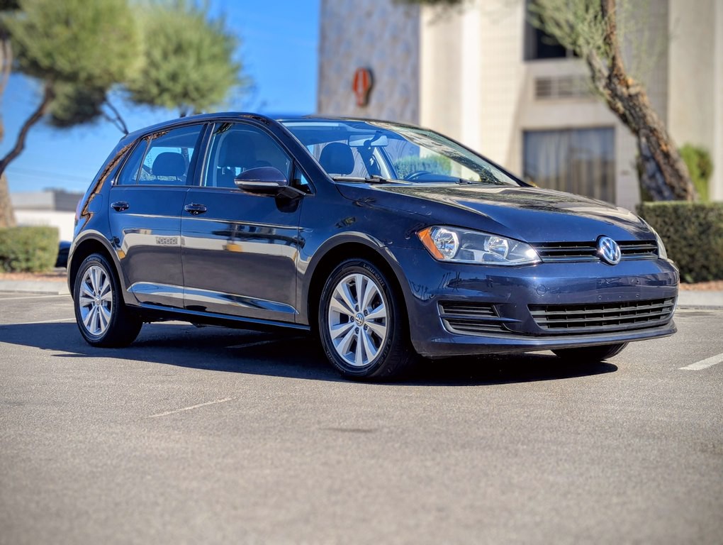 2015 Volkswagen Golf Image 2