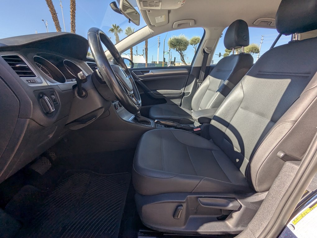 2015 Volkswagen Golf Image 8