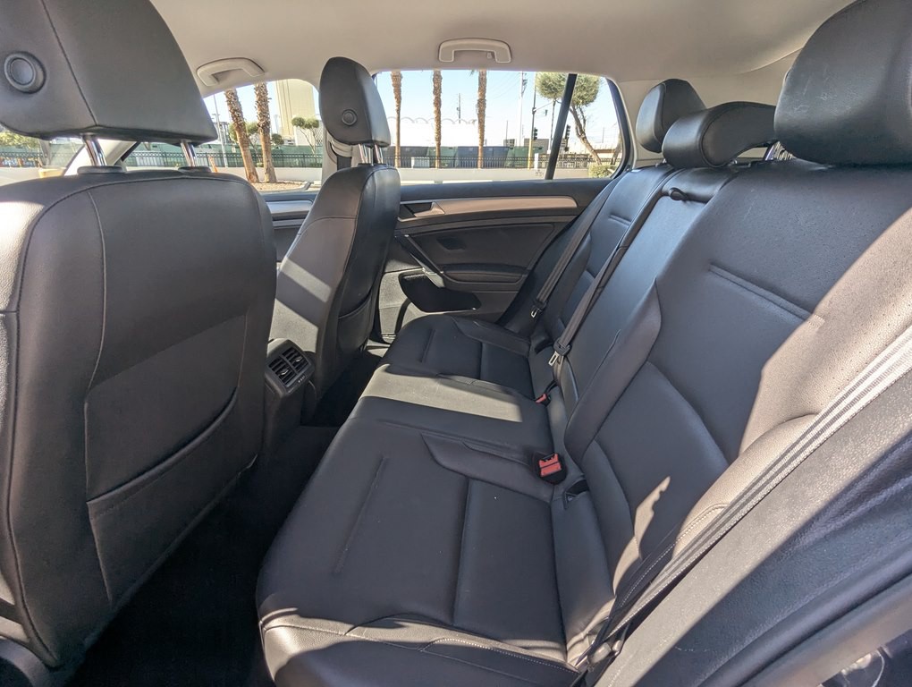 2015 Volkswagen Golf Image 9