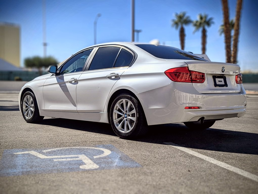 2018 BMW 3 Series Image 4