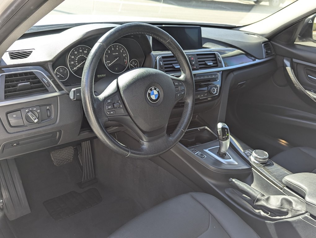 2018 BMW 3 Series Image 7