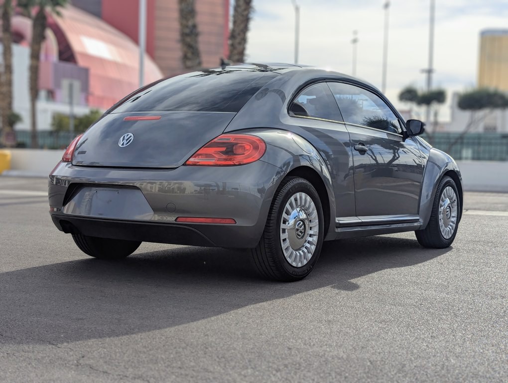 2014 Volkswagen Beetle Image 3