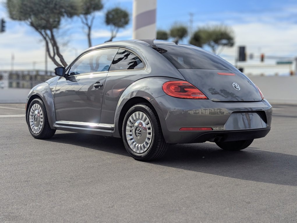 2014 Volkswagen Beetle Image 4