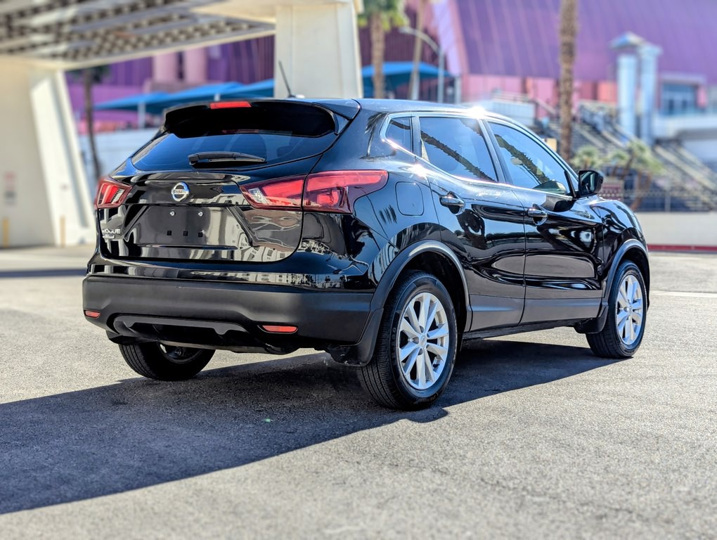 2017 Nissan Rogue Image 3