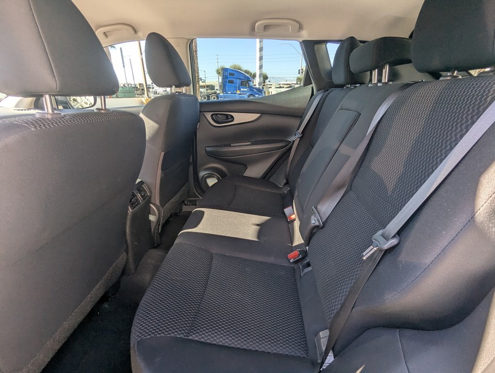 2017 Nissan Rogue Image 9