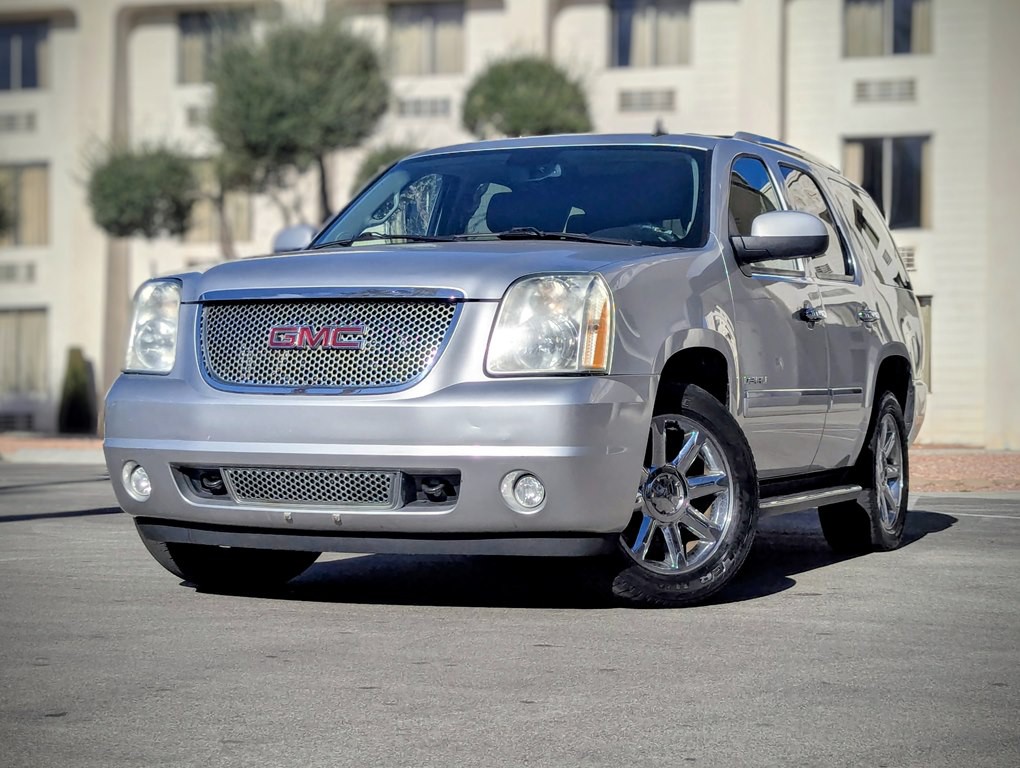 2012 GMC Yukon Image 1
