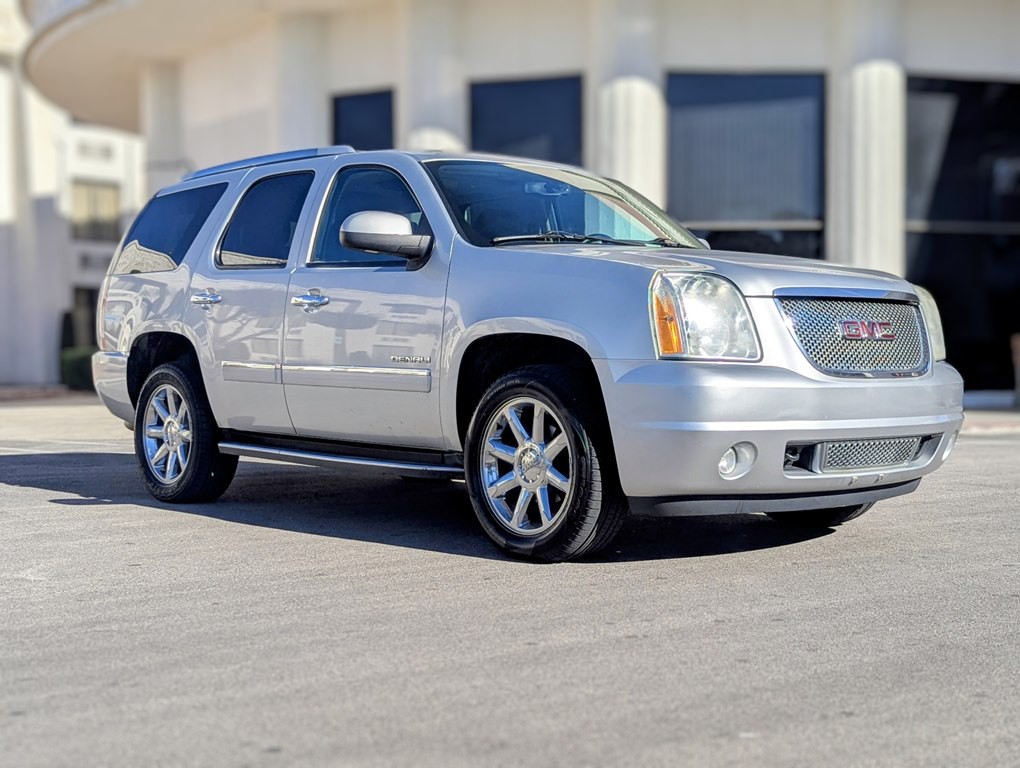 2012 GMC Yukon Image 2