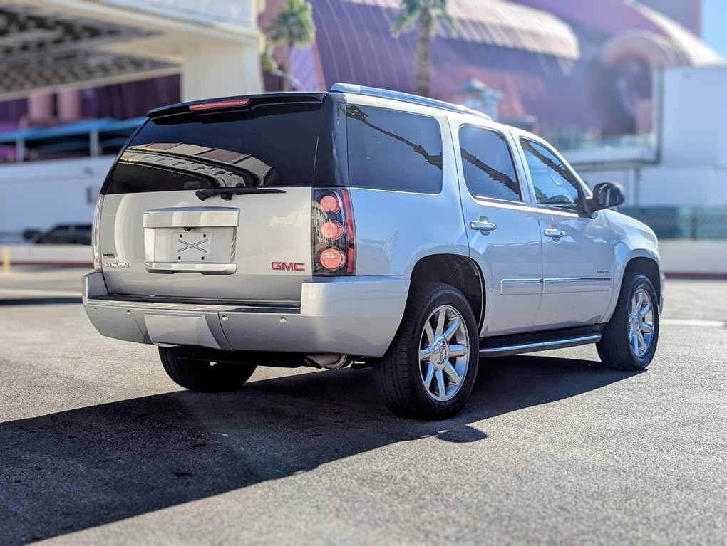 2012 GMC Yukon Image 3