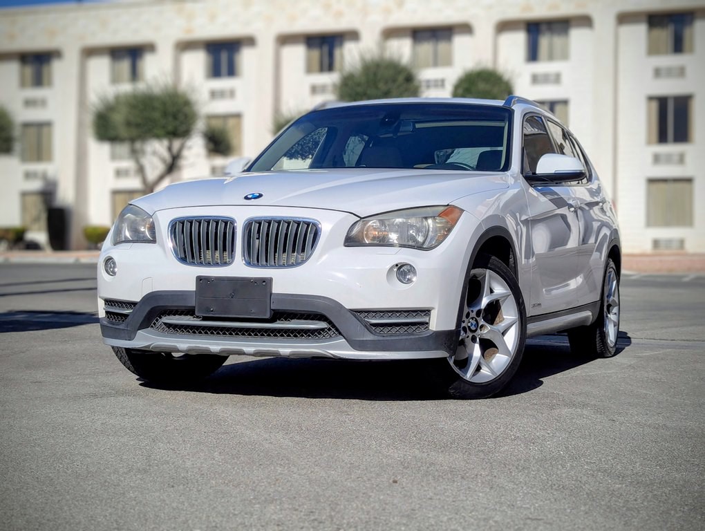 2015 BMW X1 Image 1