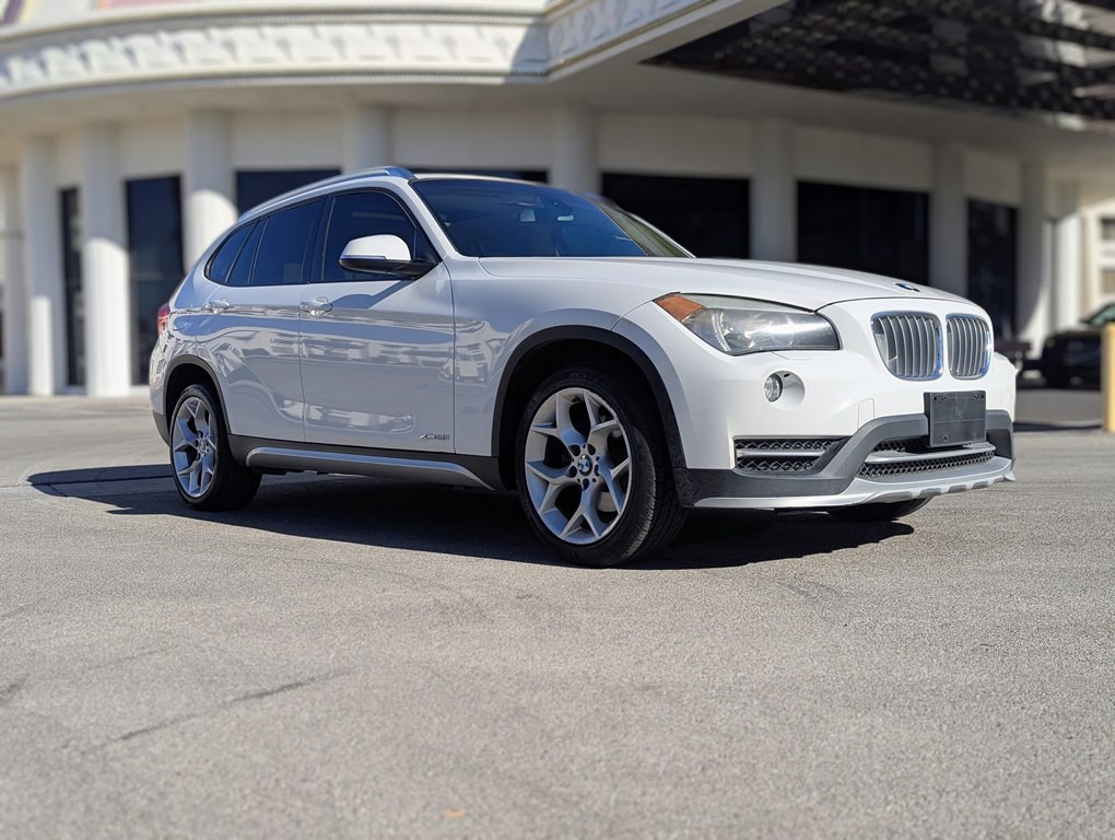 2015 BMW X1 Image 2