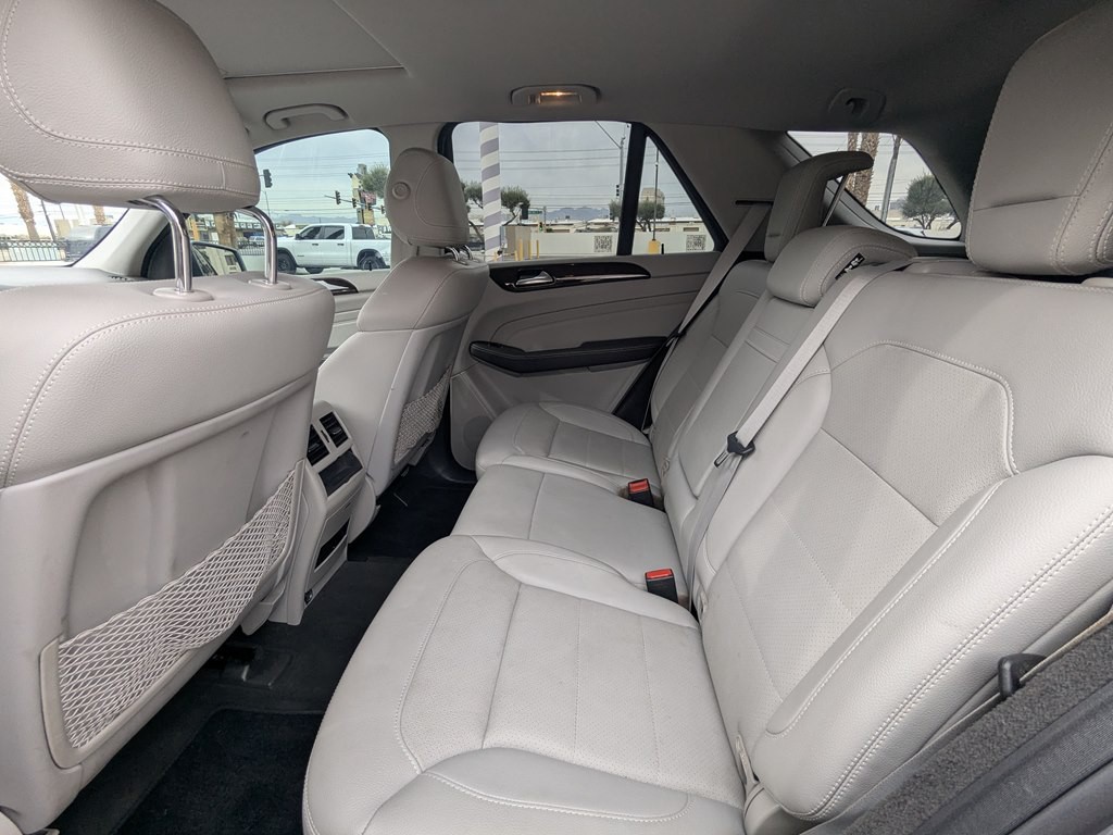 2013 Mercedes-Benz M-Class Image 9