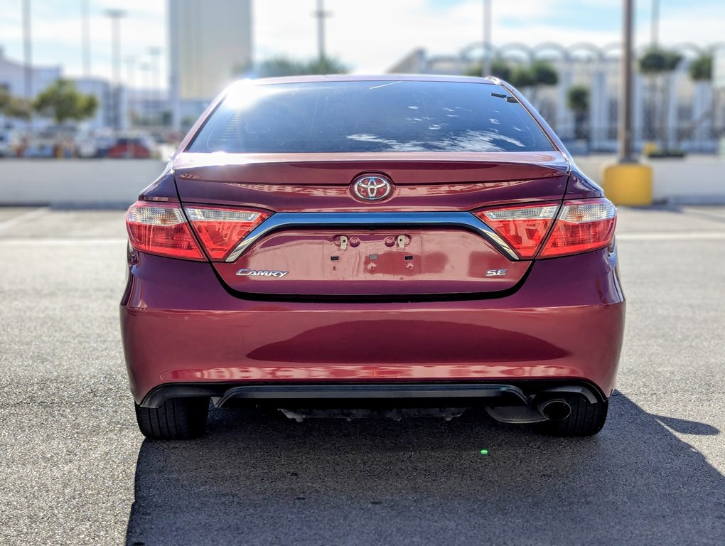 2017 Toyota Camry Image 6