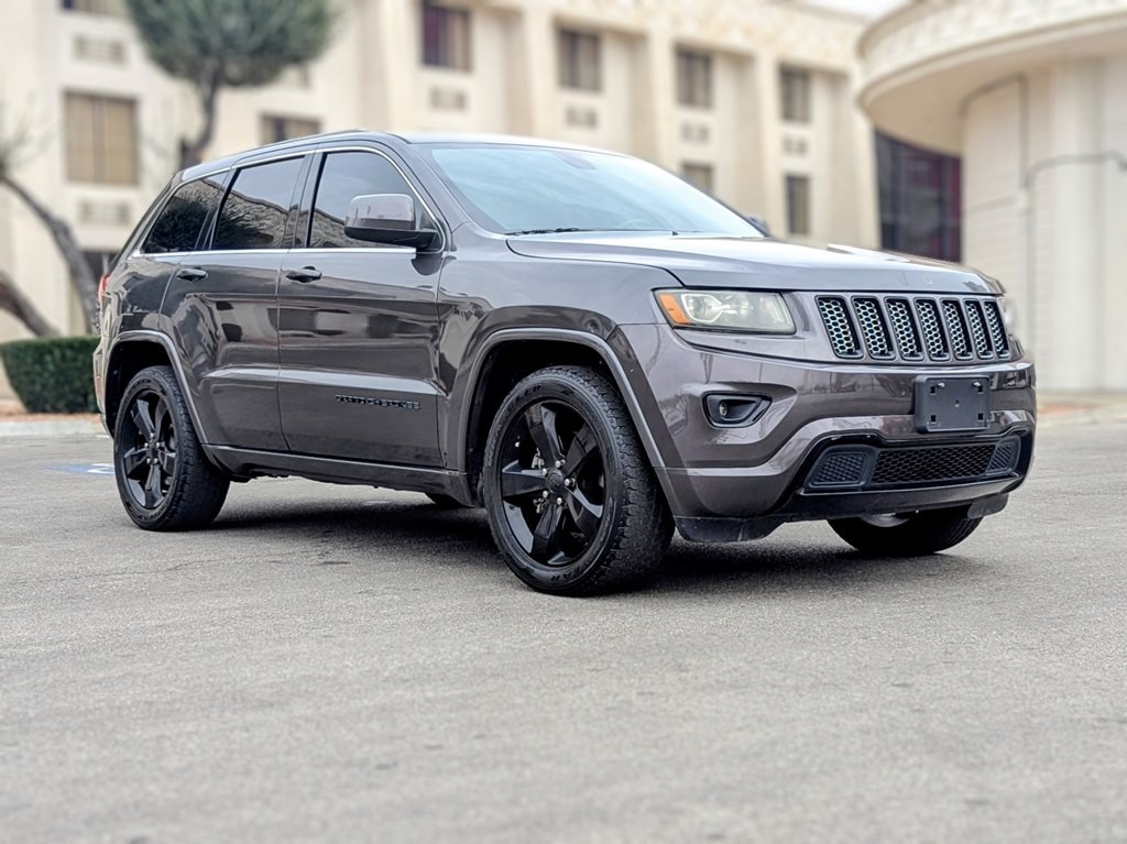 2015 Jeep Grand Cherokee Image 2