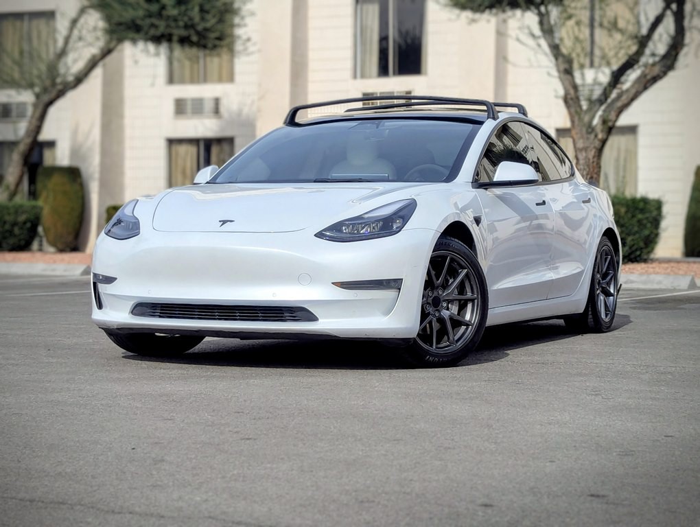2022 Tesla Model 3 Image 1