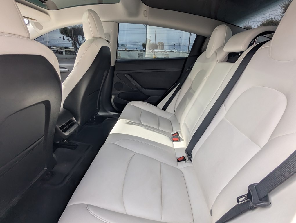 2022 Tesla Model 3 Image 8