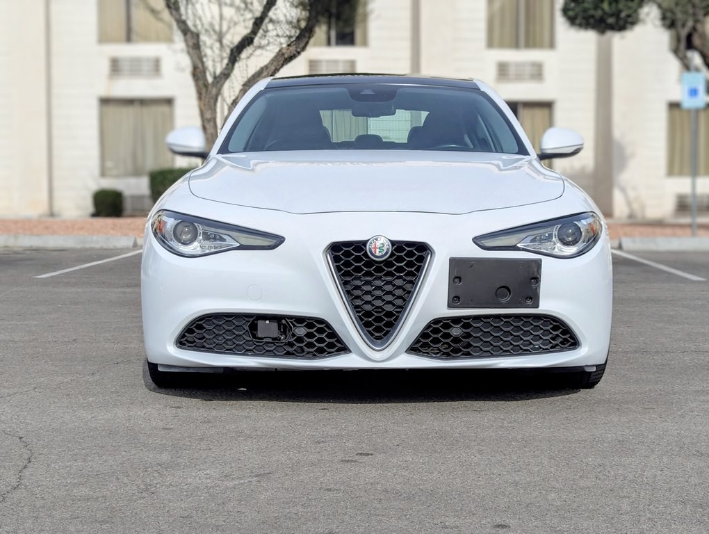2018 Alfa Romeo Giulia Image 5