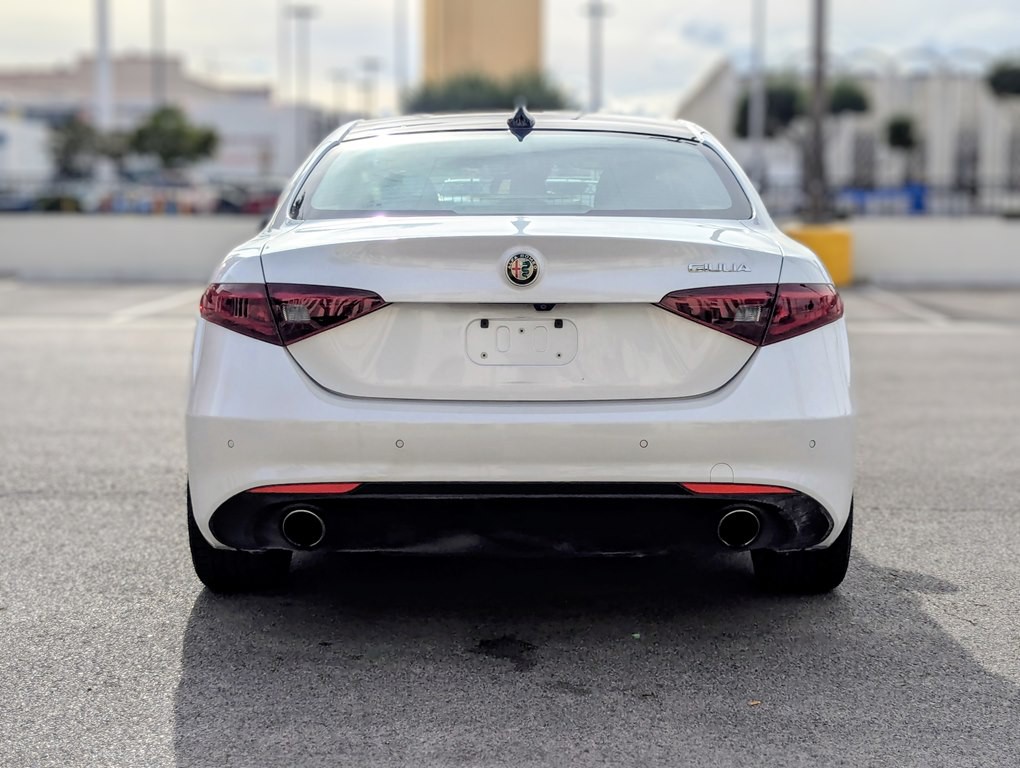 2018 Alfa Romeo Giulia Image 6