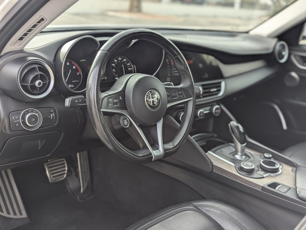 2018 Alfa Romeo Giulia Image 7