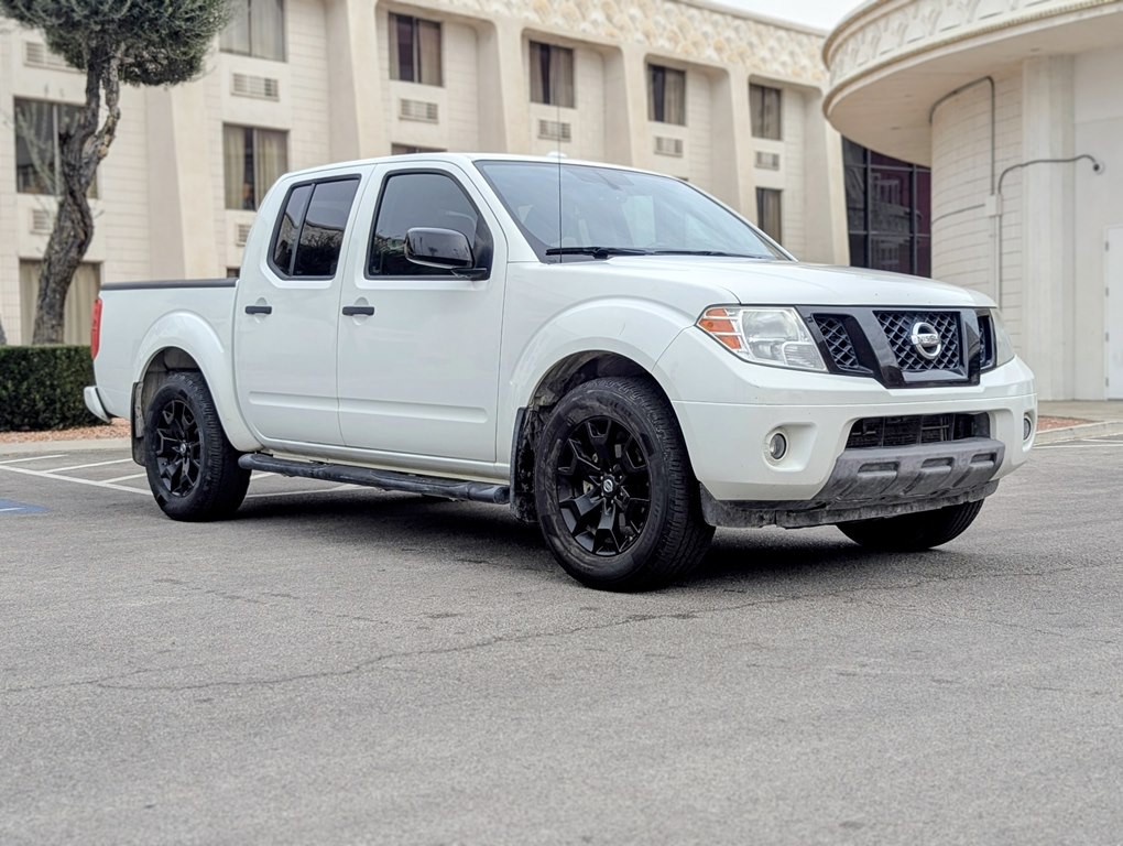 2018 Nissan Frontier Image 2