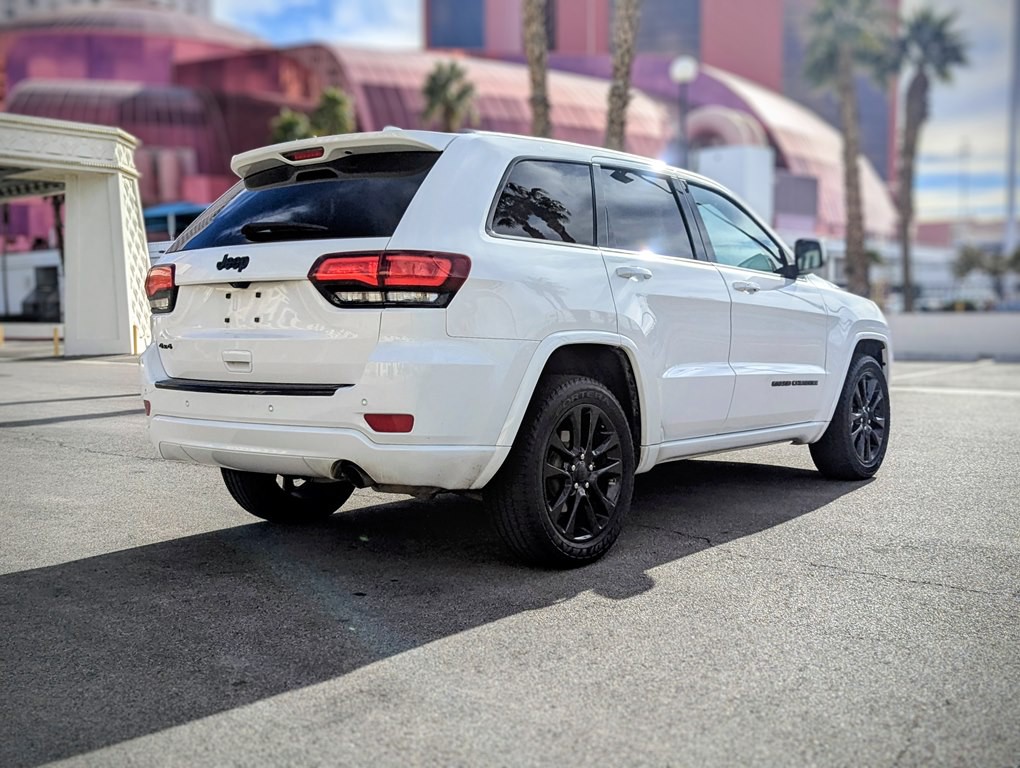 2018 Jeep Grand Cherokee Image 3
