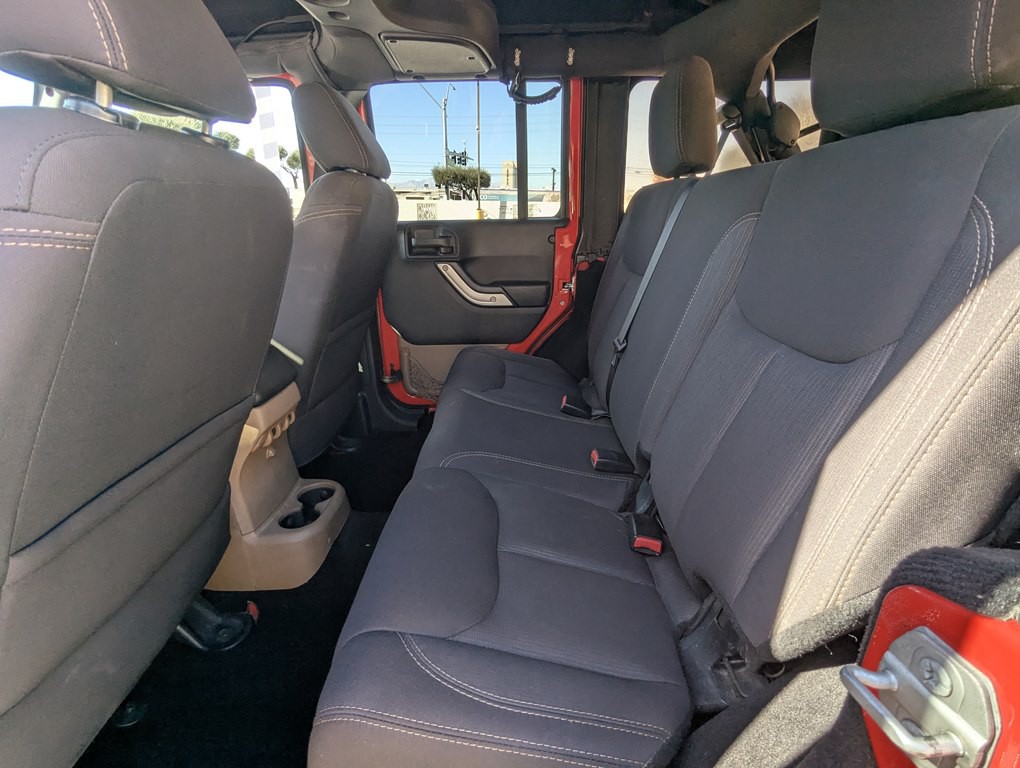 2015 Jeep Wrangler Unlimited Image 9