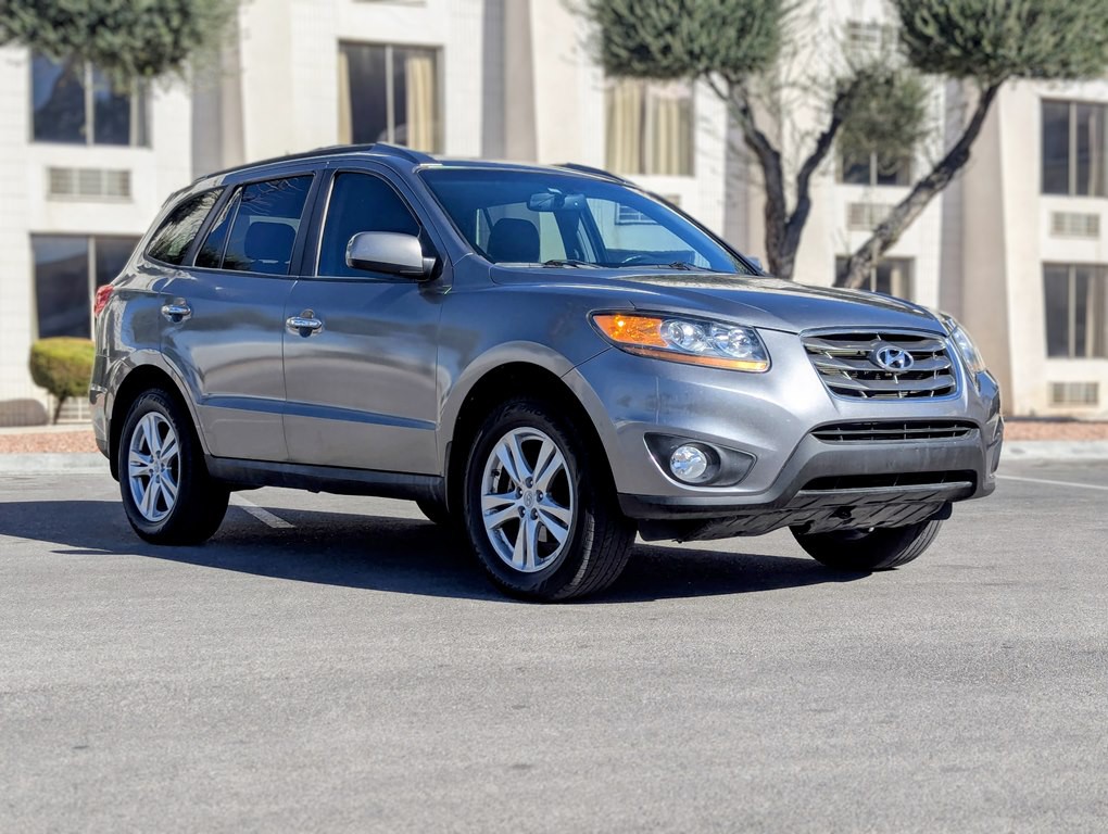 2011 Hyundai Santa Fe Image 2