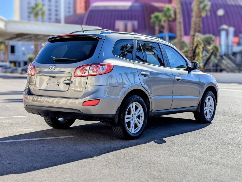 2011 Hyundai Santa Fe Image 3