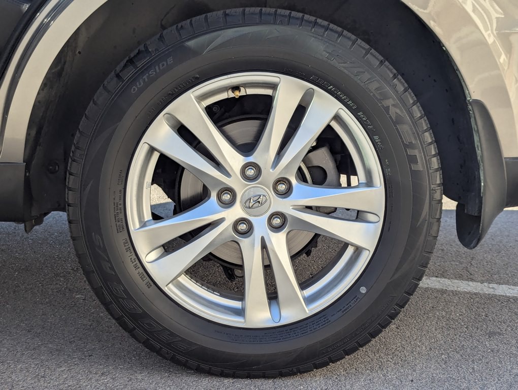 2011 Hyundai Santa Fe Image 10