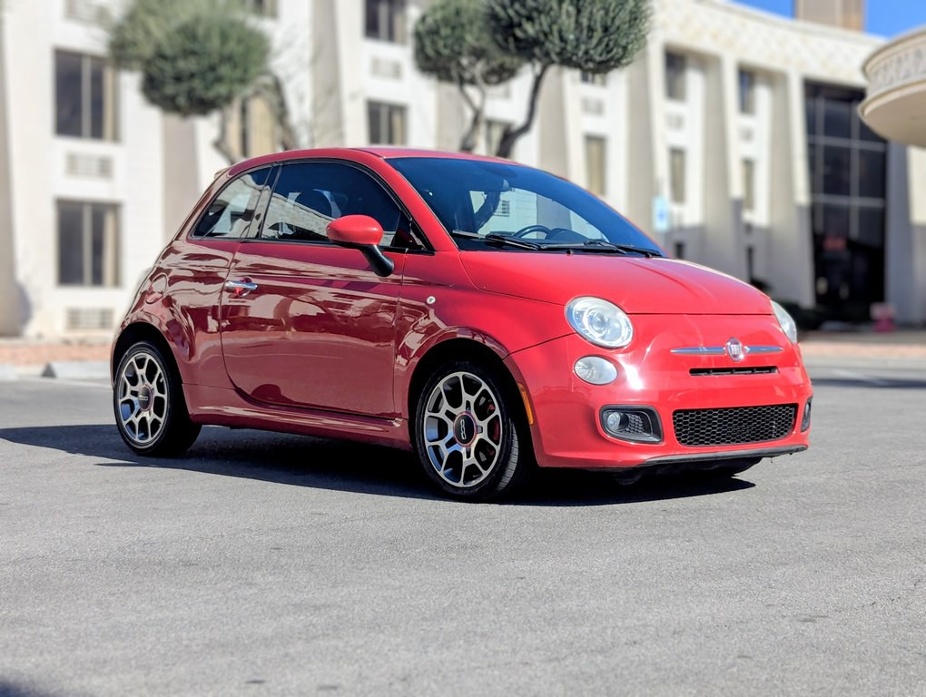 2015 FIAT 500 Image 2